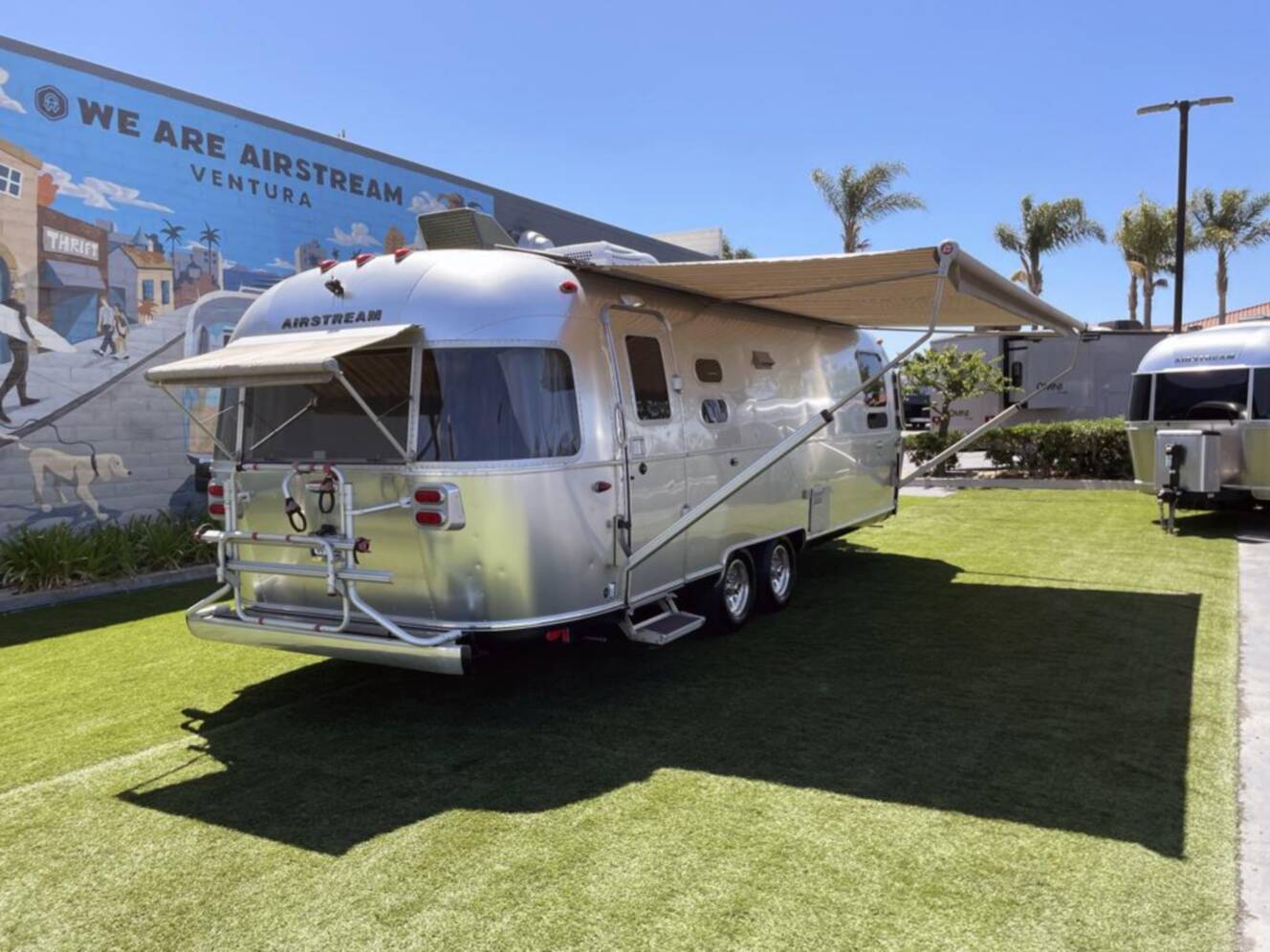 A photo of this 2019 Airstream International SERENITY 27FBQ