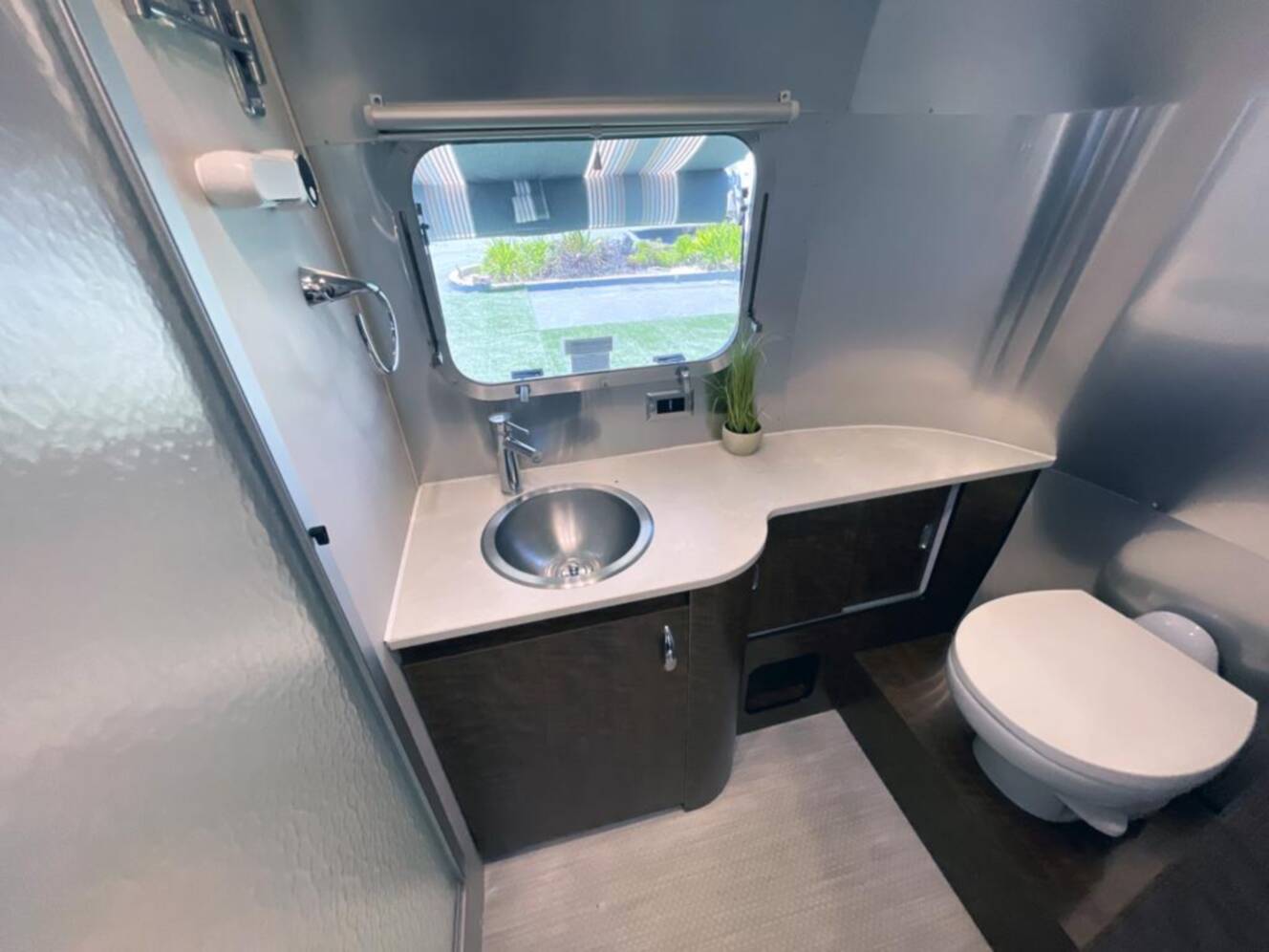 A photo of this 2020 Airstream Globetrotter 23FBQ
