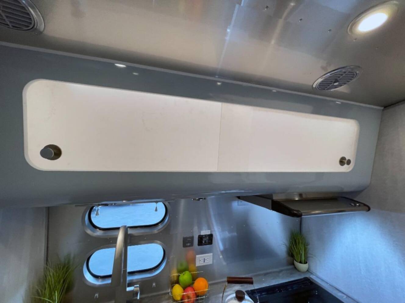 A photo of this 2026 Airstream International 23FBQ
