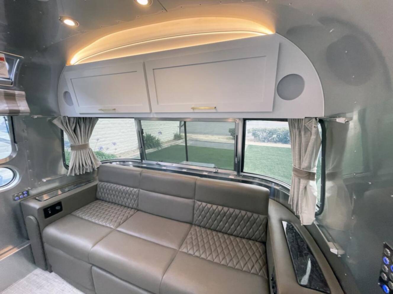 A photo of this 2026 Airstream Classic 28 RBT