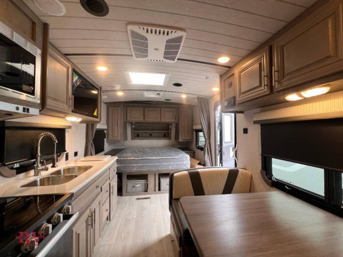 A photo of this 2026 Northwood Arctic Fox Edge 22GT