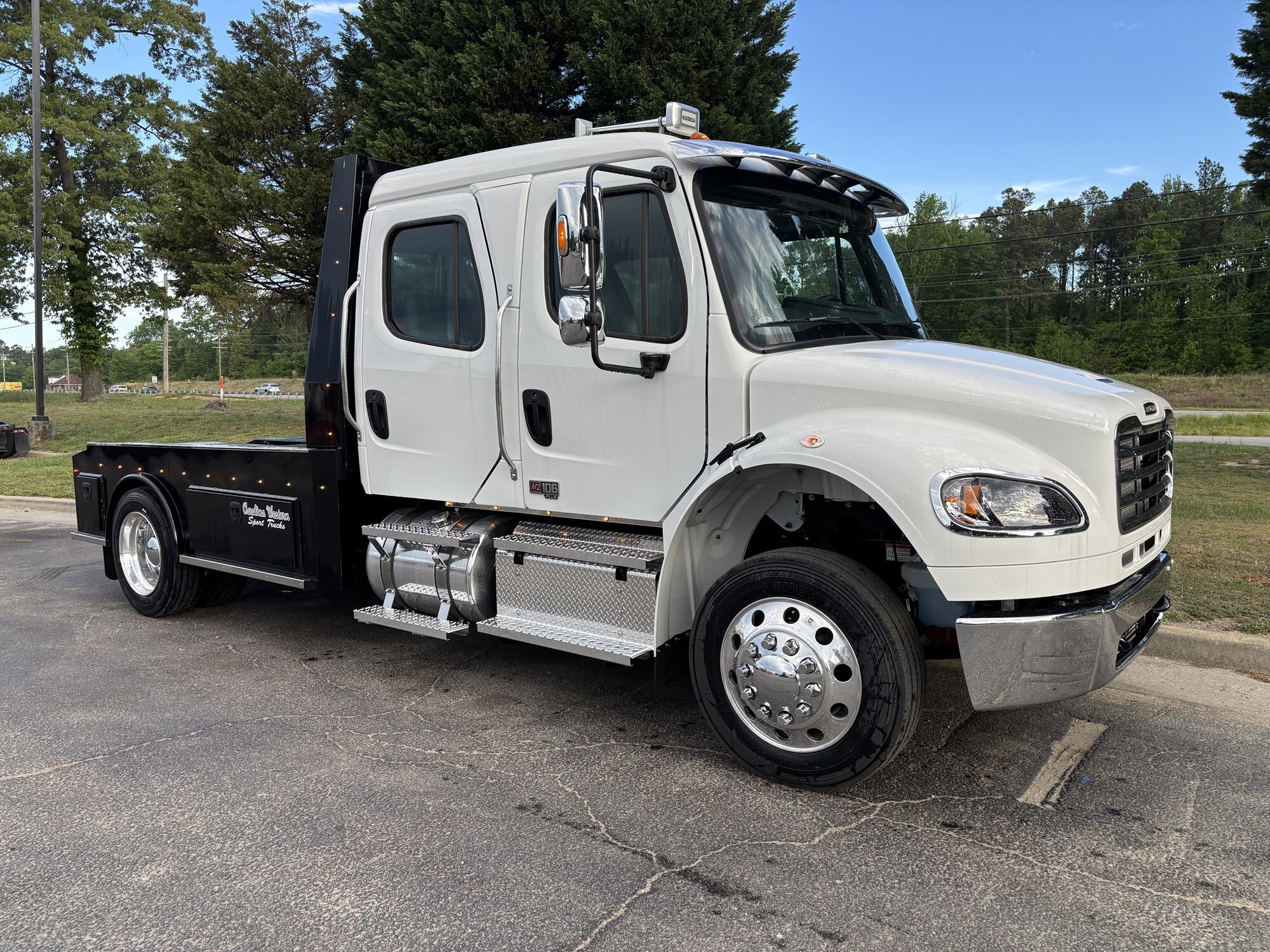 2026 FREIGHTLINER BUSINESS CLASS M2 106 in Roanoke, VA