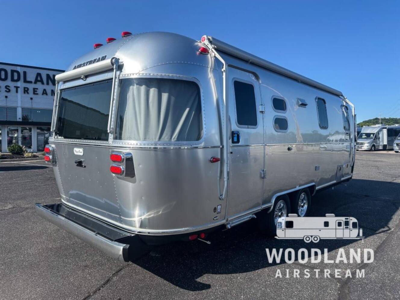 A photo of this 2027 Airstream Flying Cloud 25FB