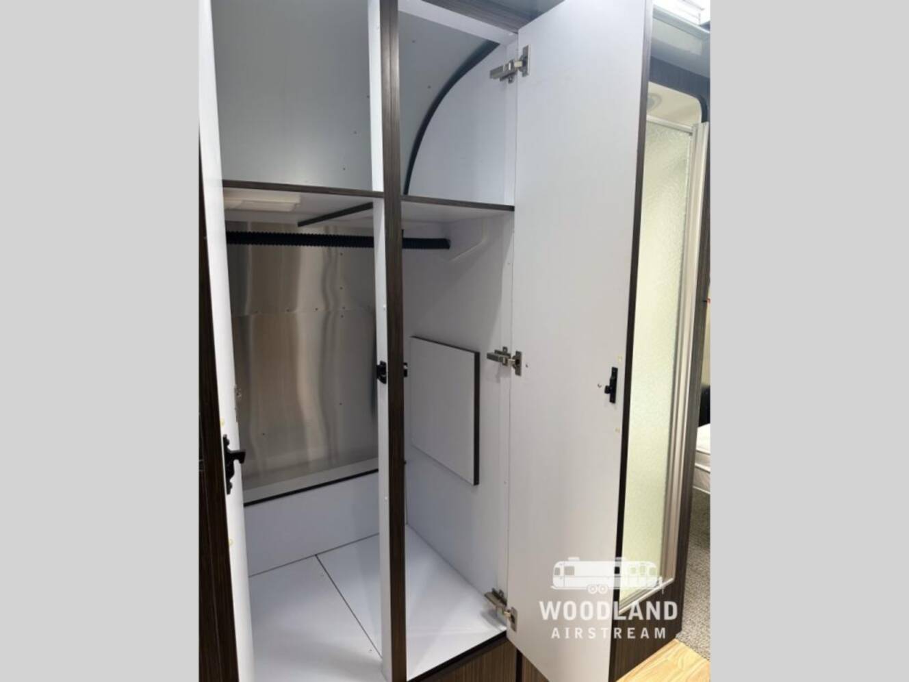 A photo of this 2019 Airstream International Signature 27FB