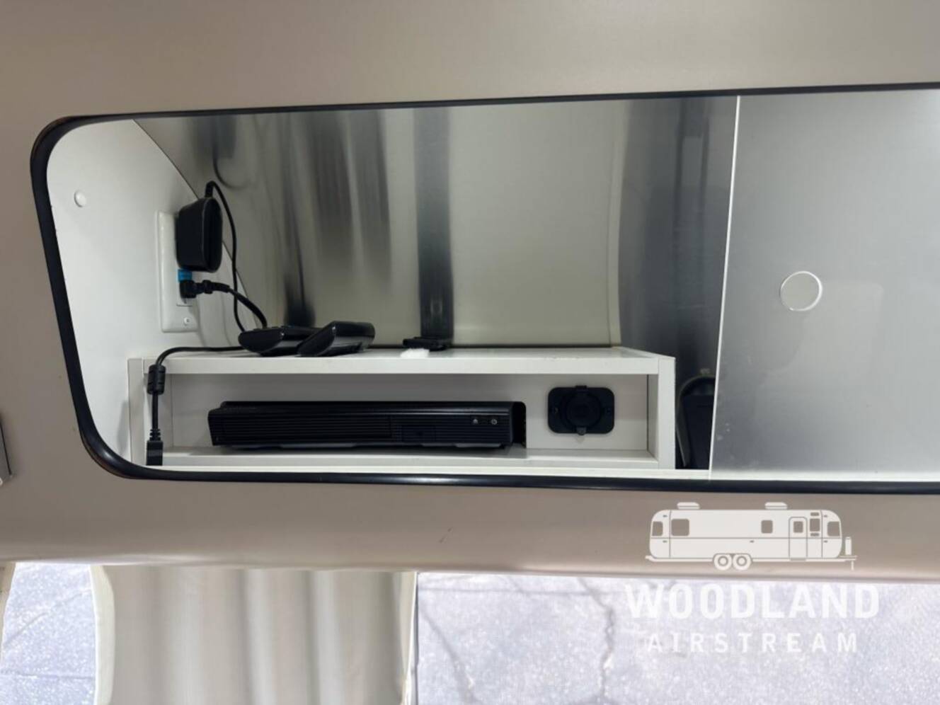 A photo of this 2019 Airstream International Signature 27FB