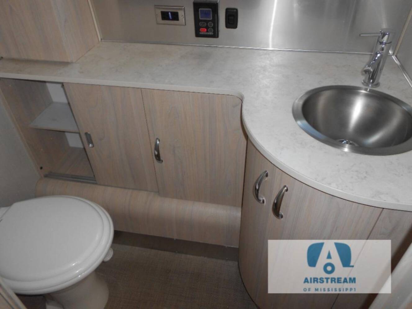 A photo of this 2023 Airstream Globetrotter 30RB Twin