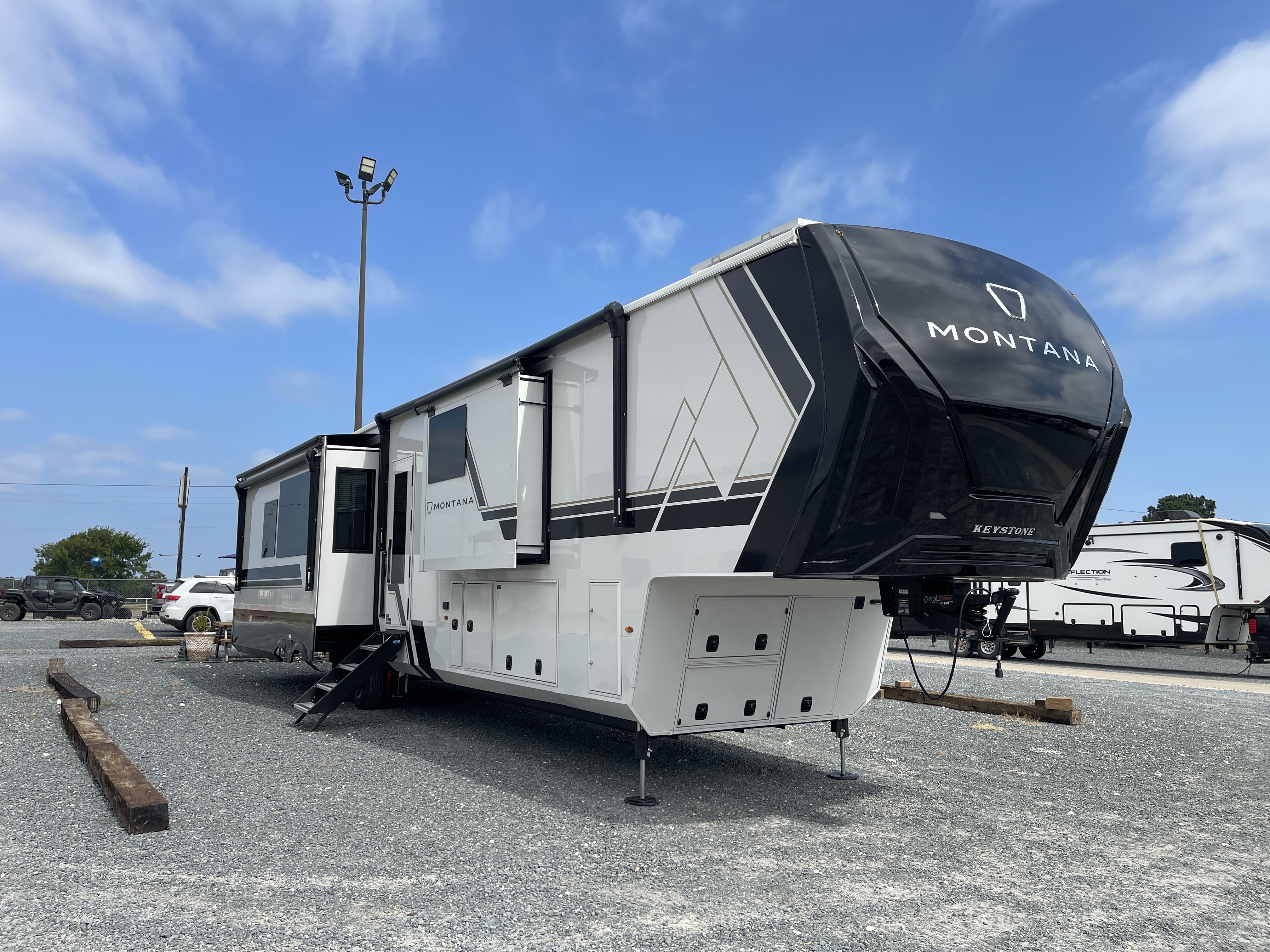2027 Keystone Montana 3900RK in idabel OK