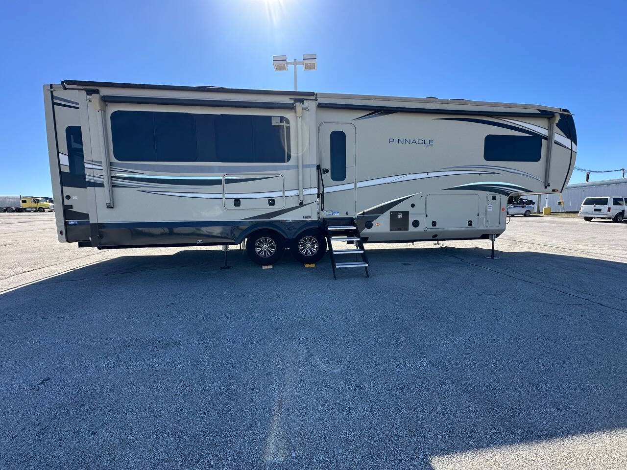 2022 Jayco Pinnacle 36SSWS in odessa MO