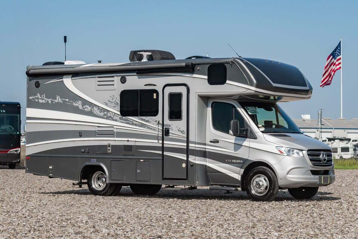 2020 Dynamax Corp Isata 3 Series 24FW in alvarado TX