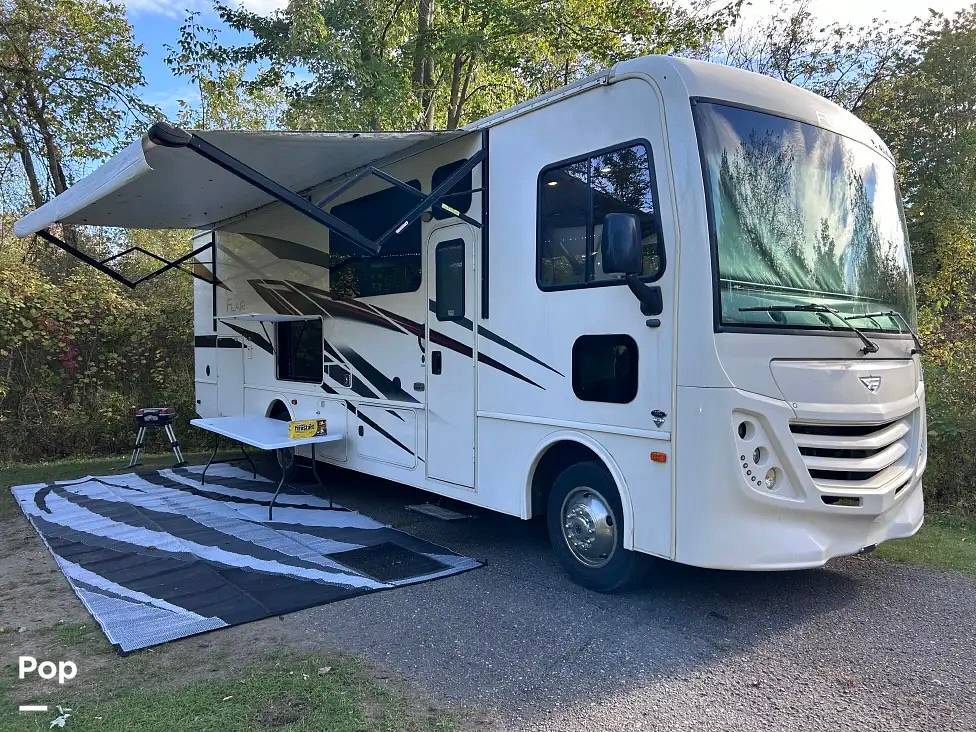2021 Fleetwood Flair 29M in bath MI