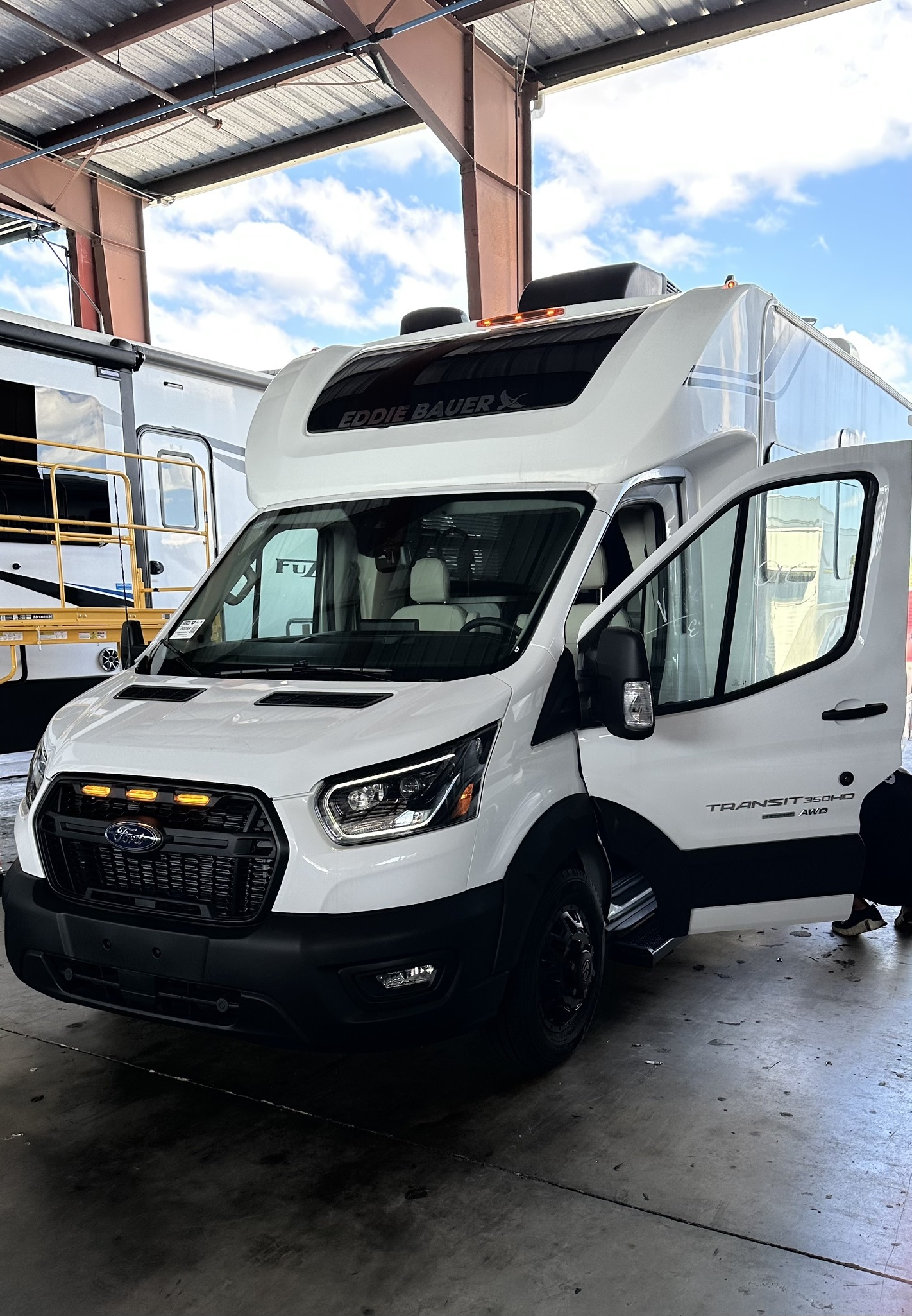 2026 Thor Motor Coach EDDIE BAUER 22ED RV