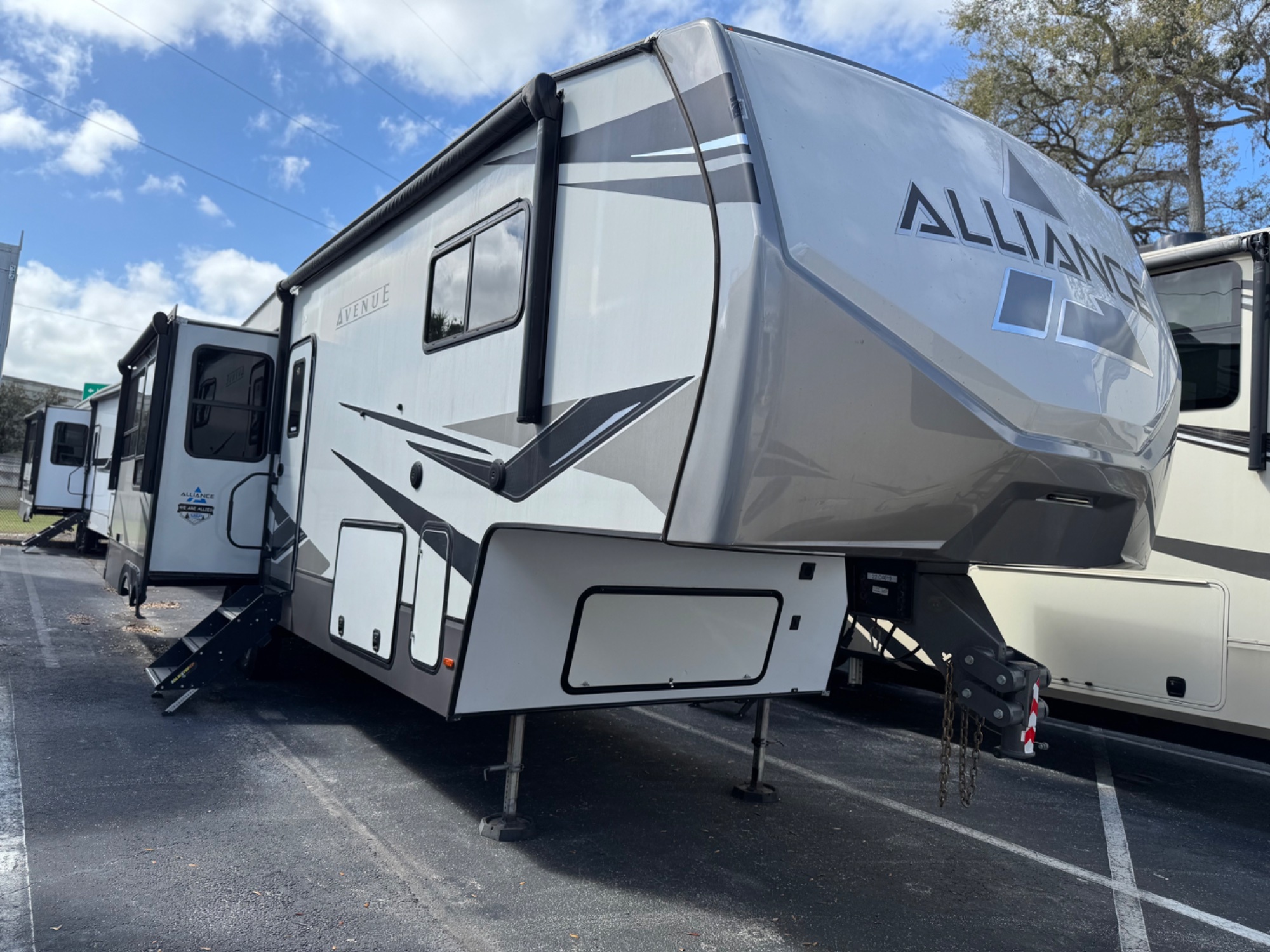 2022 Alliance Avenue 32RLS in lakeland FL