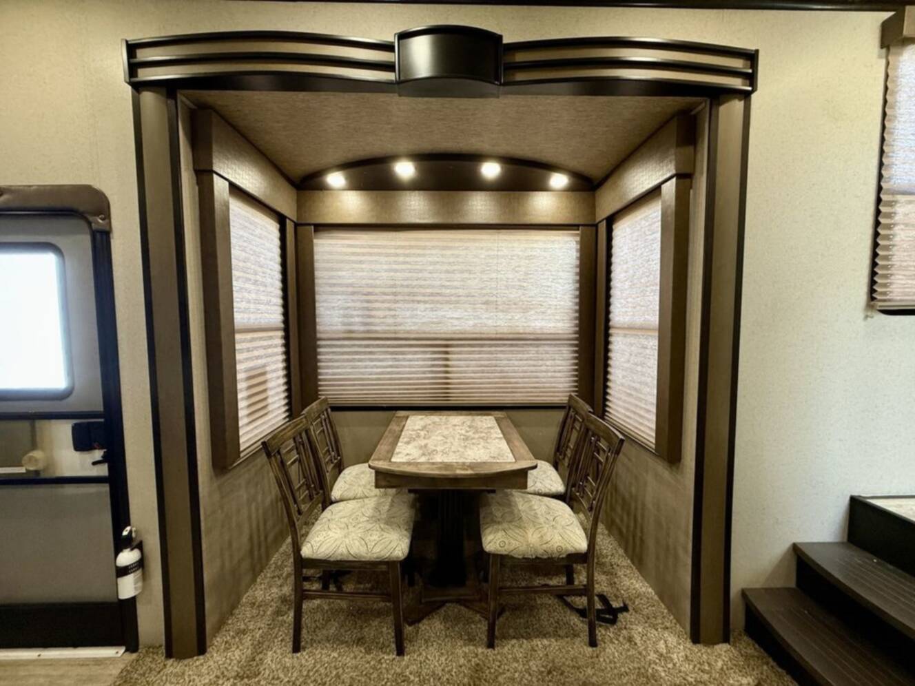 A photo of this 2016 Grand Design Momentum 376TH