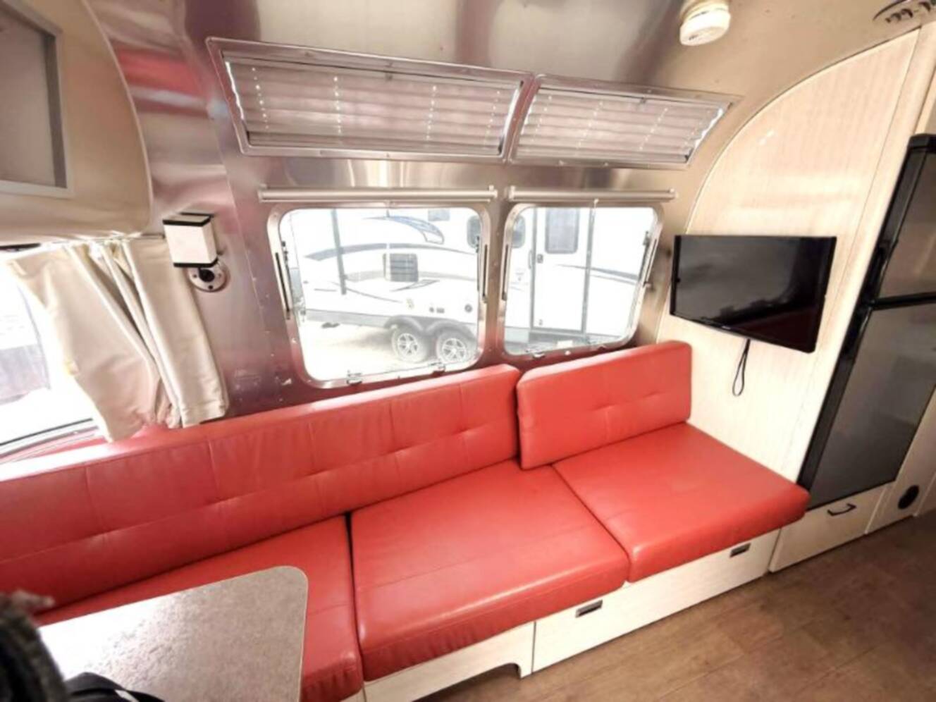 A photo of this 2018 Airstream International Serenity 25FB Twin