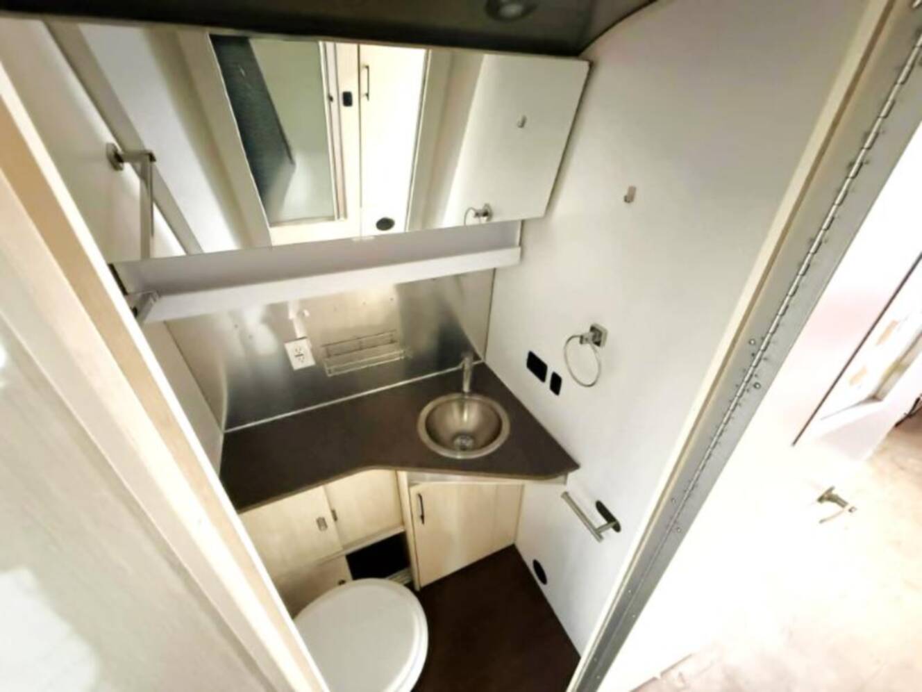 A photo of this 2018 Airstream International Serenity 25FB Twin