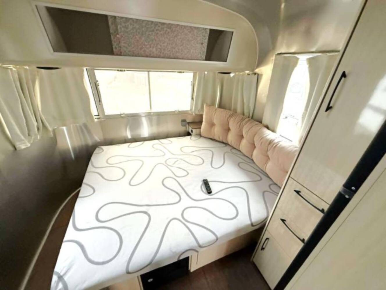 A photo of this 2018 Airstream International Serenity 25FB Twin