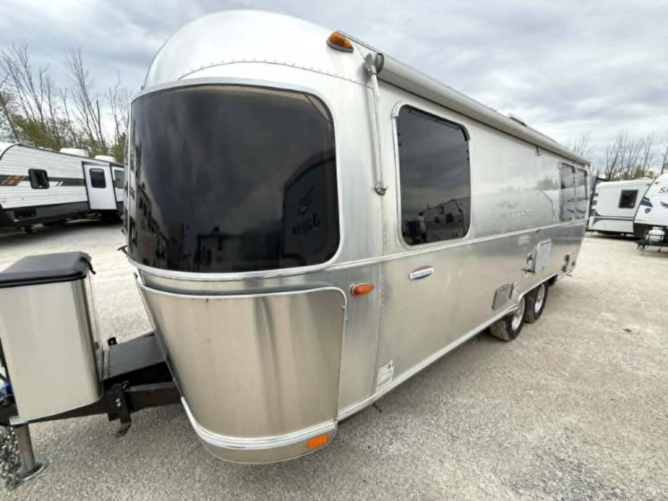 A photo of this 2018 Airstream International Serenity 25FB Twin