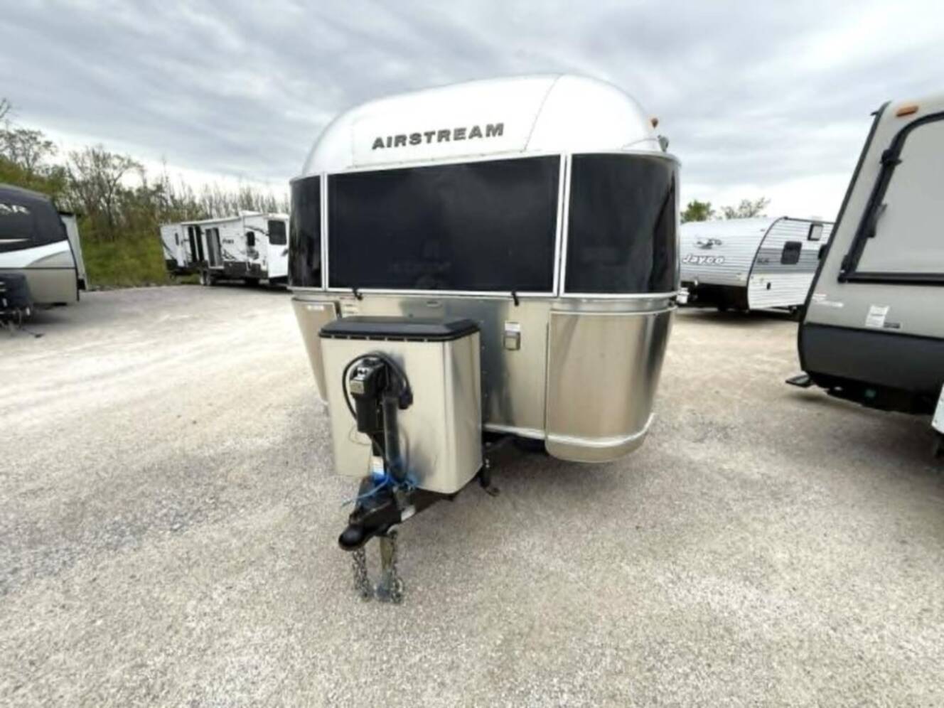A photo of this 2018 Airstream International Serenity 25FB Twin