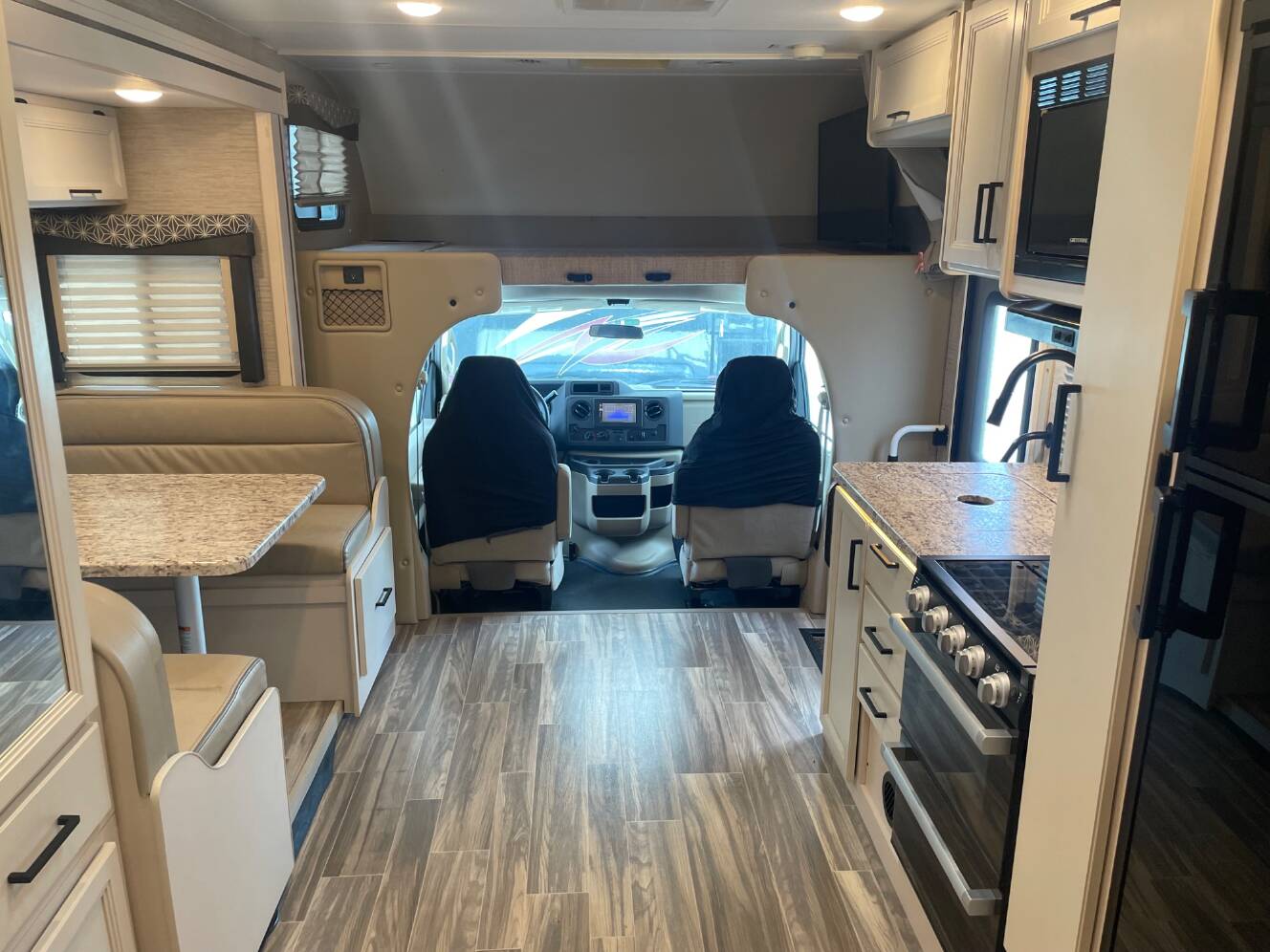 A photo of this 2022 Thor FREEDOM ELITE 24HE