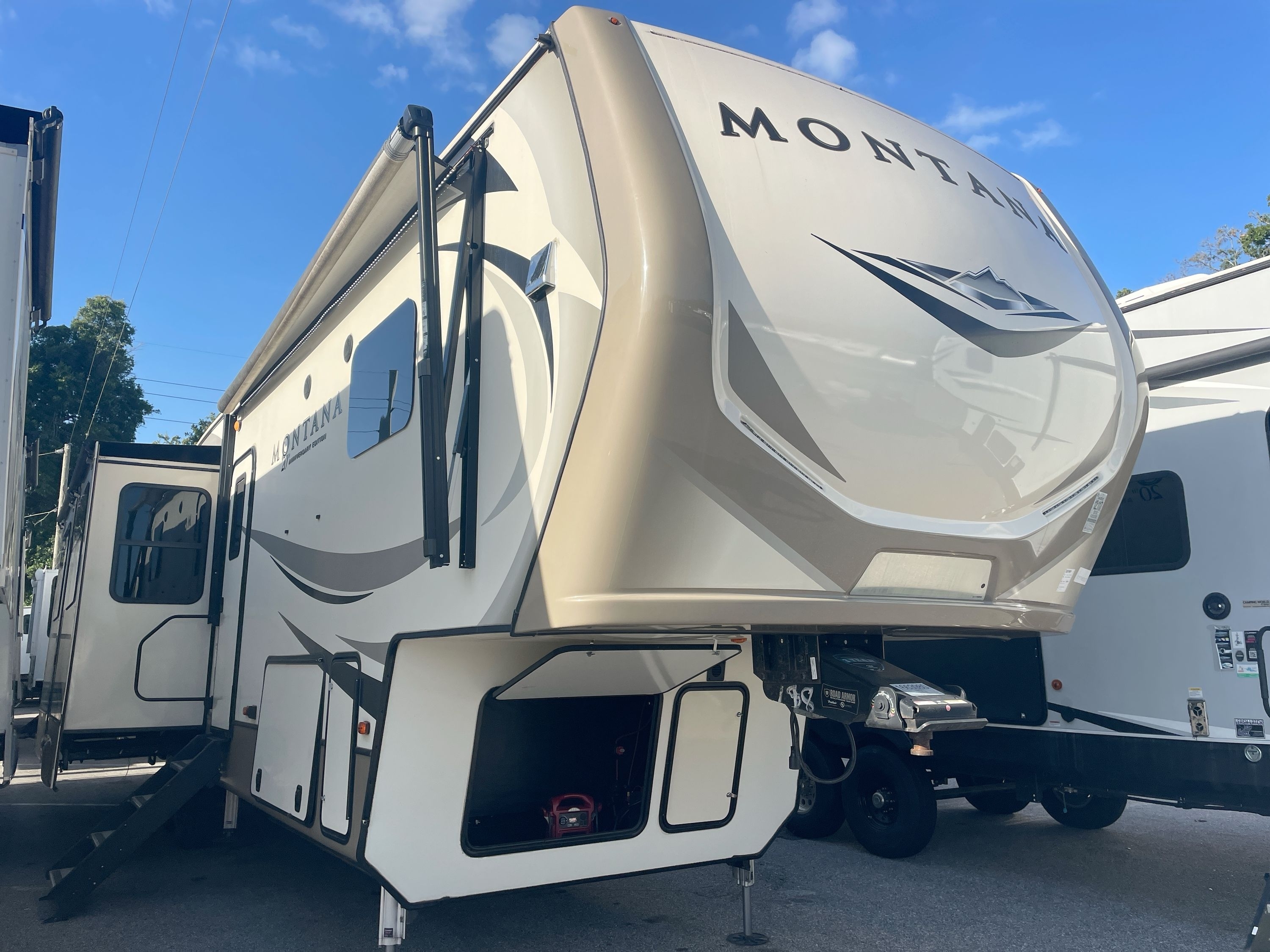 2019 Keystone MONTANA 3561RL in dover FL