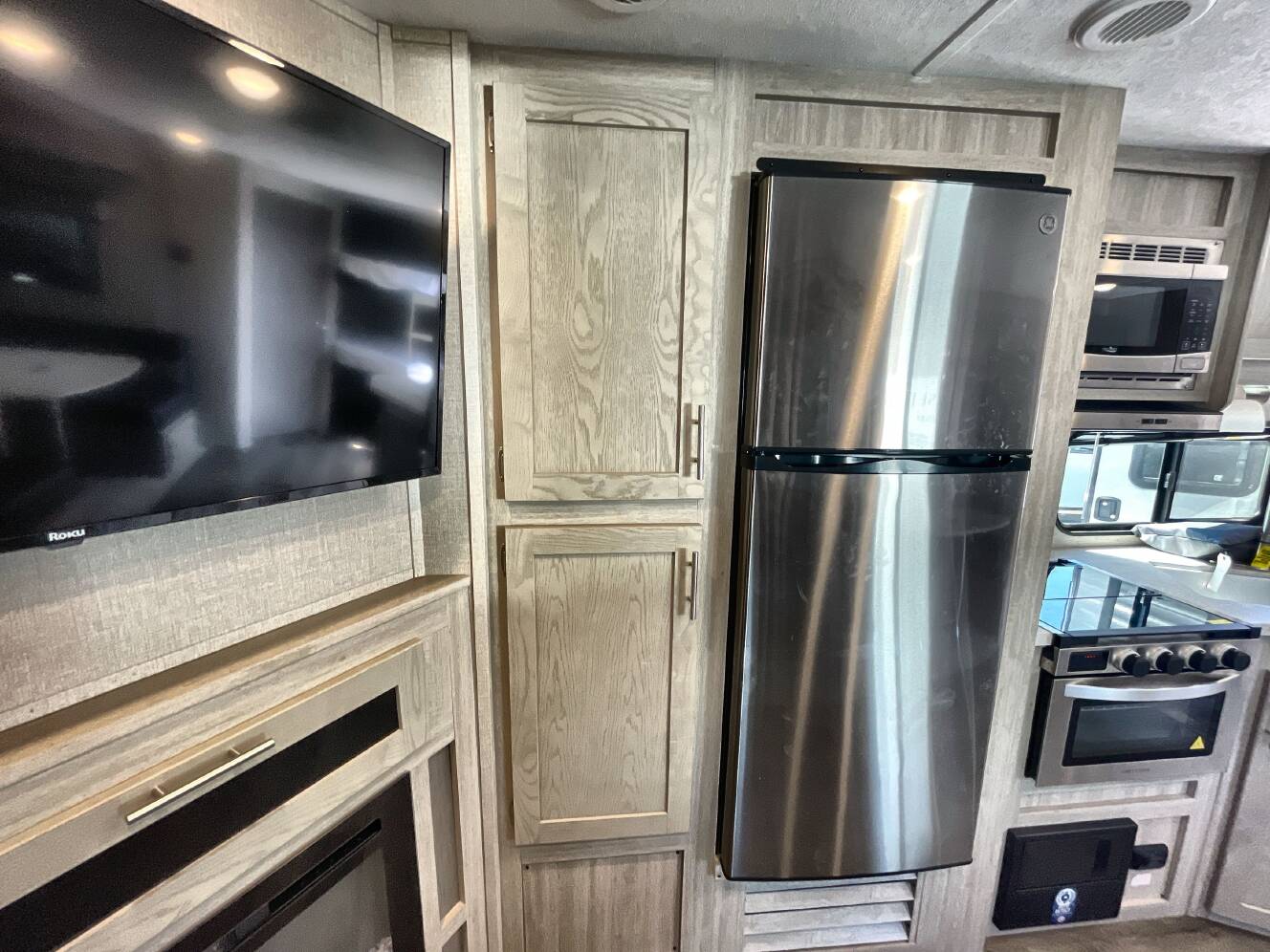 A photo of this 2022 Coachmen CATALINA LEGACY 263BHSCK