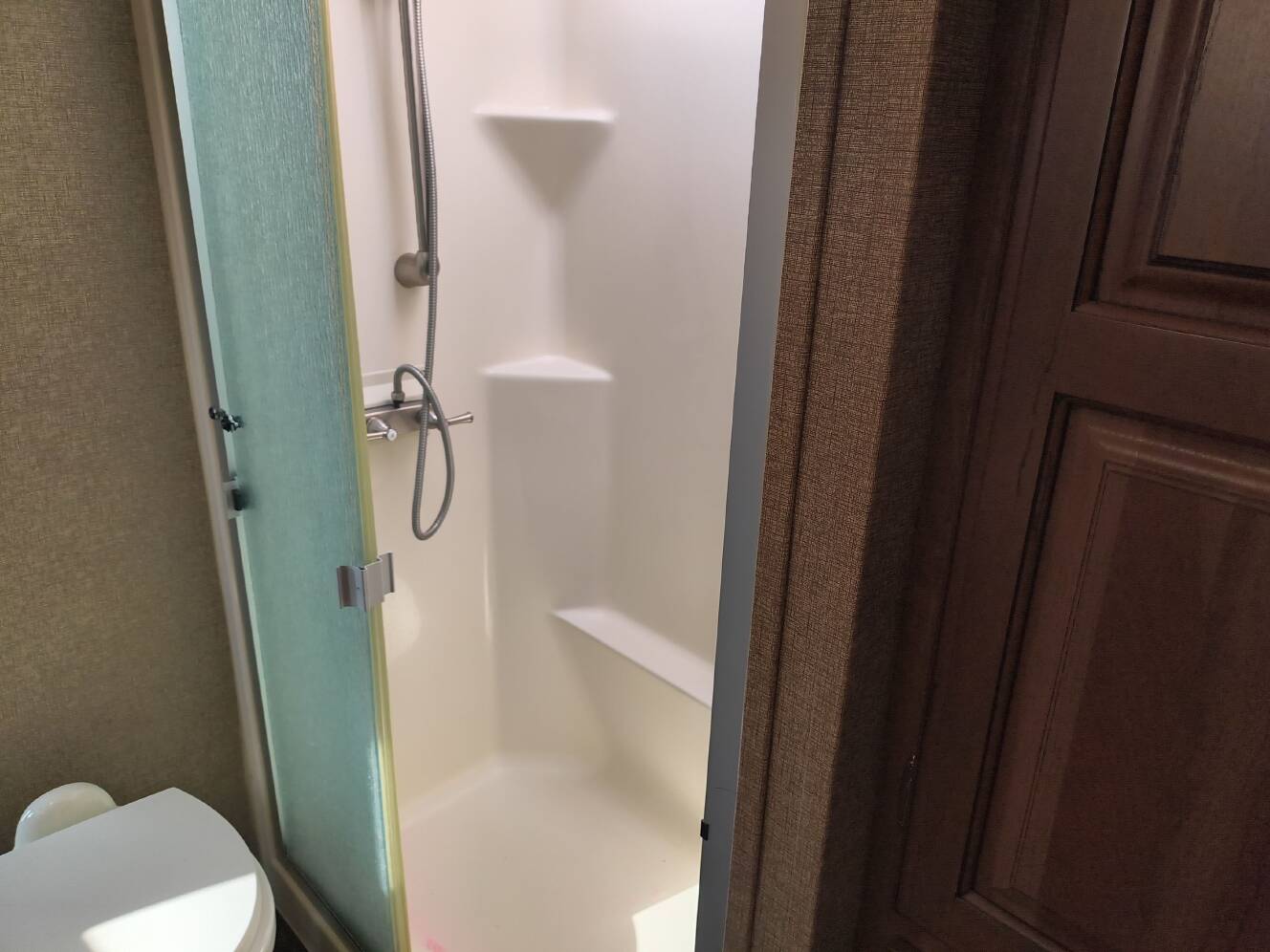 A photo of this 2017 Keystone MONTANA 3911FB