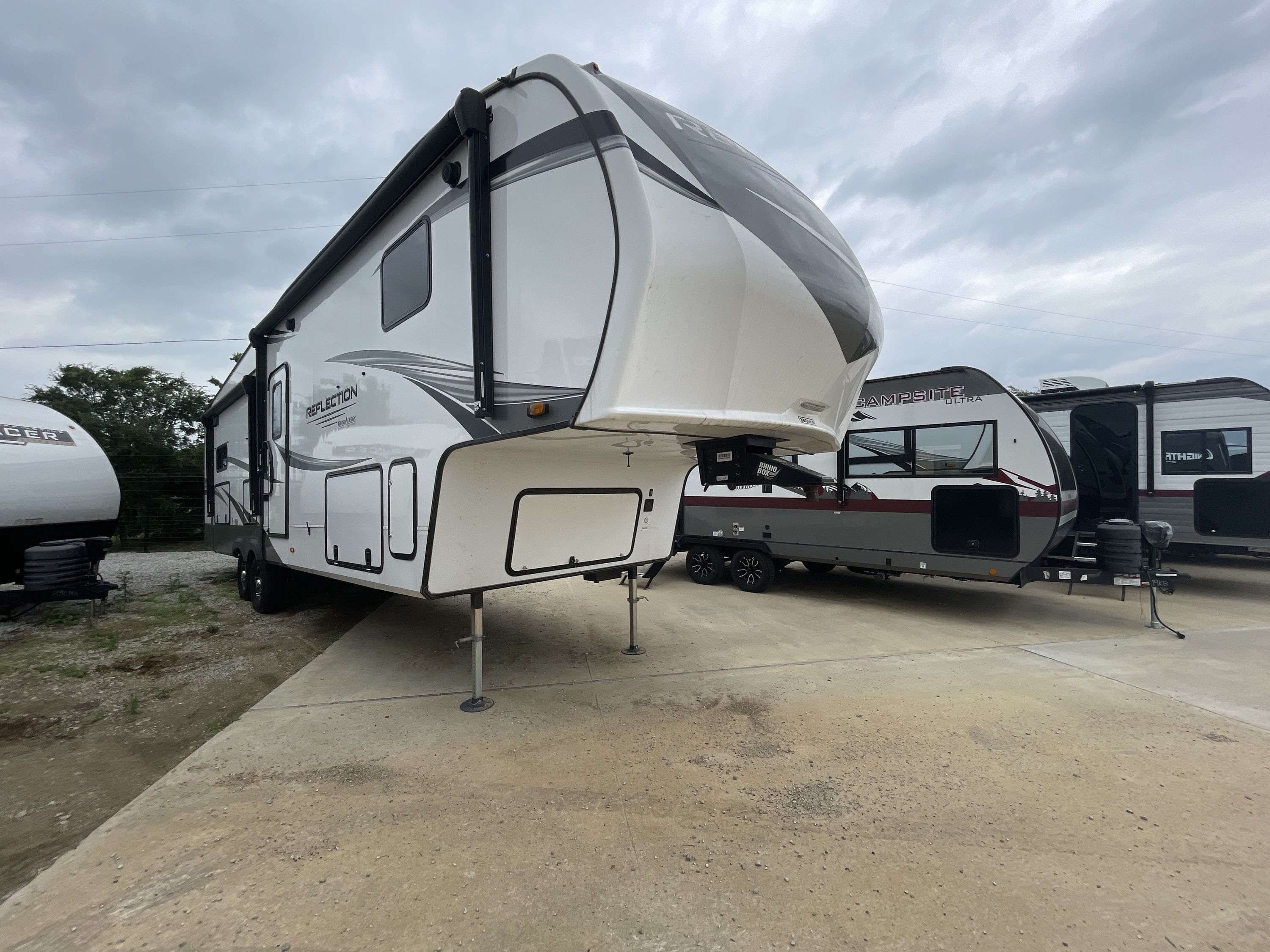 2023 Grand Design REFLECTION 320MKS RV