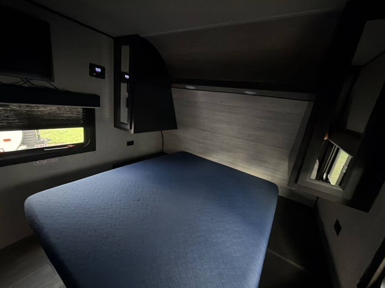 A photo of this 2022 Jayco JAY FLIGHT SLX BAJA 240RBSW