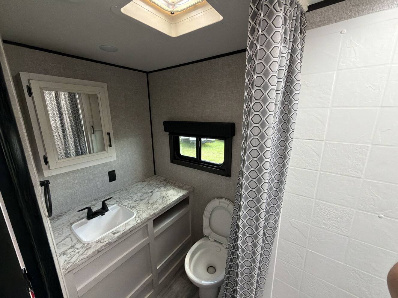 A photo of this 2022 Jayco JAY FLIGHT SLX BAJA 240RBSW