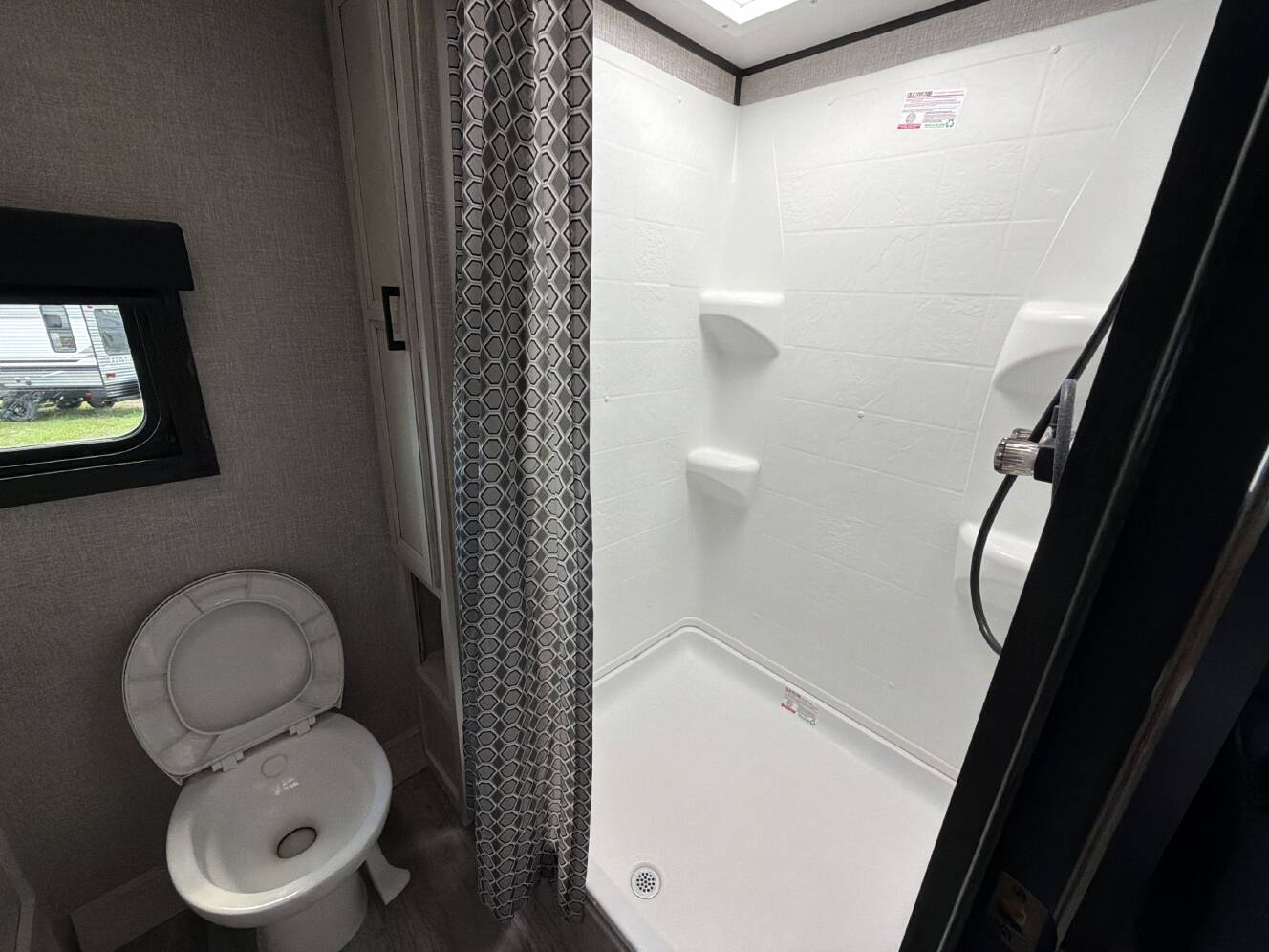 A photo of this 2022 Jayco JAY FLIGHT SLX BAJA 240RBSW