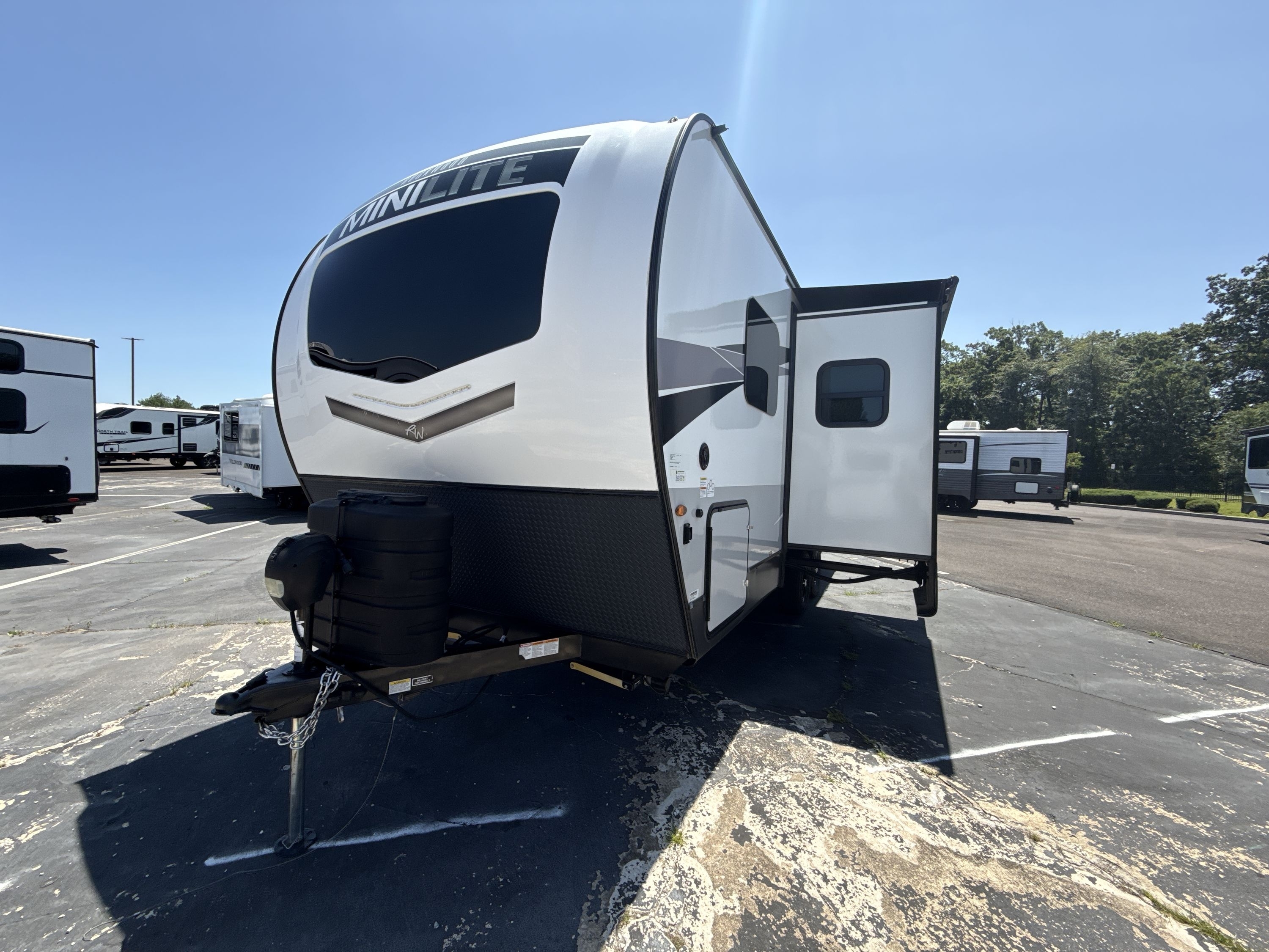 2023 Forest River ROCKWOOD MINI LITE 2205S RV