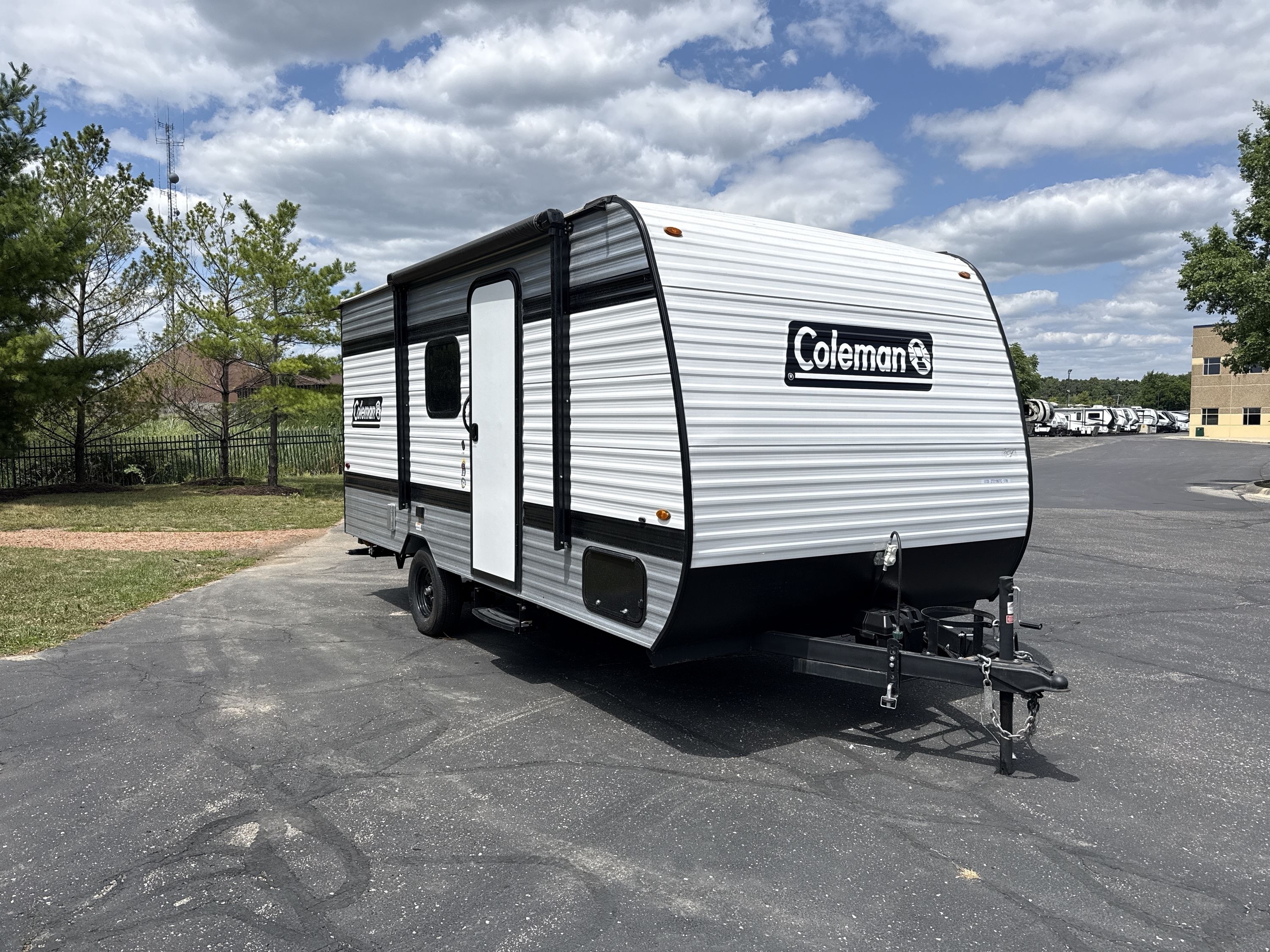 2025 Keystone COLEMAN 17B in sturtevant WI