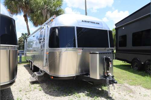 2027 Airstream Classic 30RB in ft. myers FL