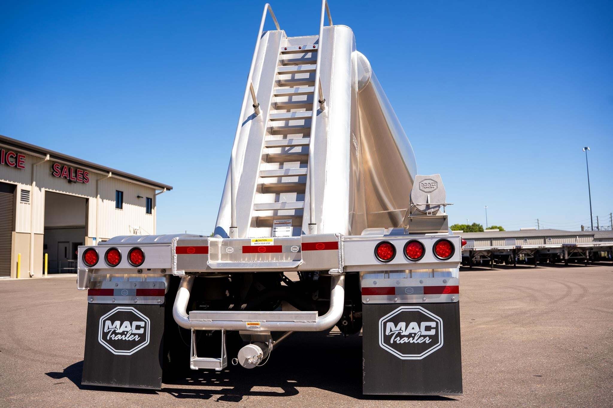 2027 MAC TRAILER MFG 1000C PNEUMATIC DRY BULK in Jacksonville, FL