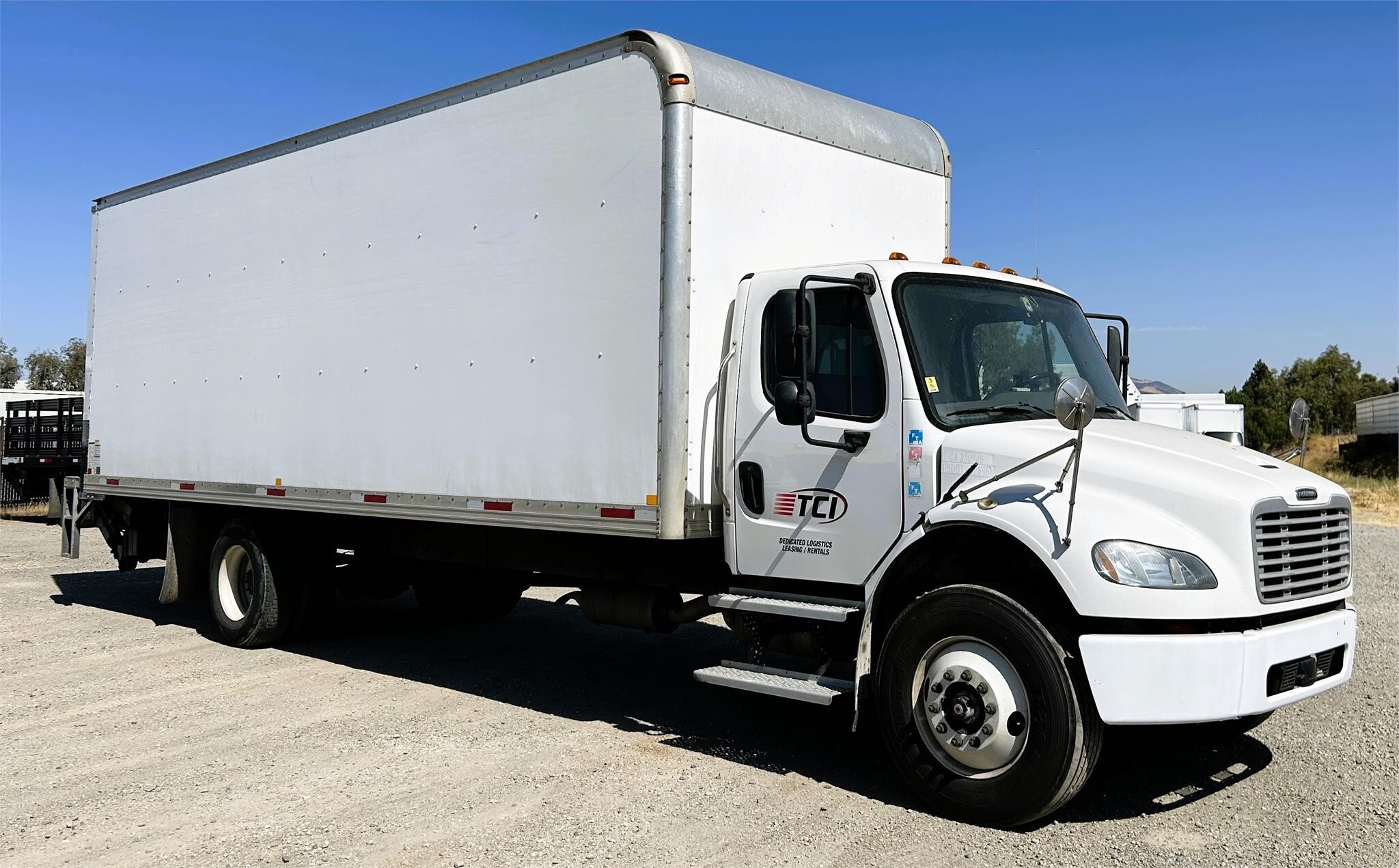 2019 FREIGHTLINER BUSINESS CLASS M2 106 in Stockton, CA