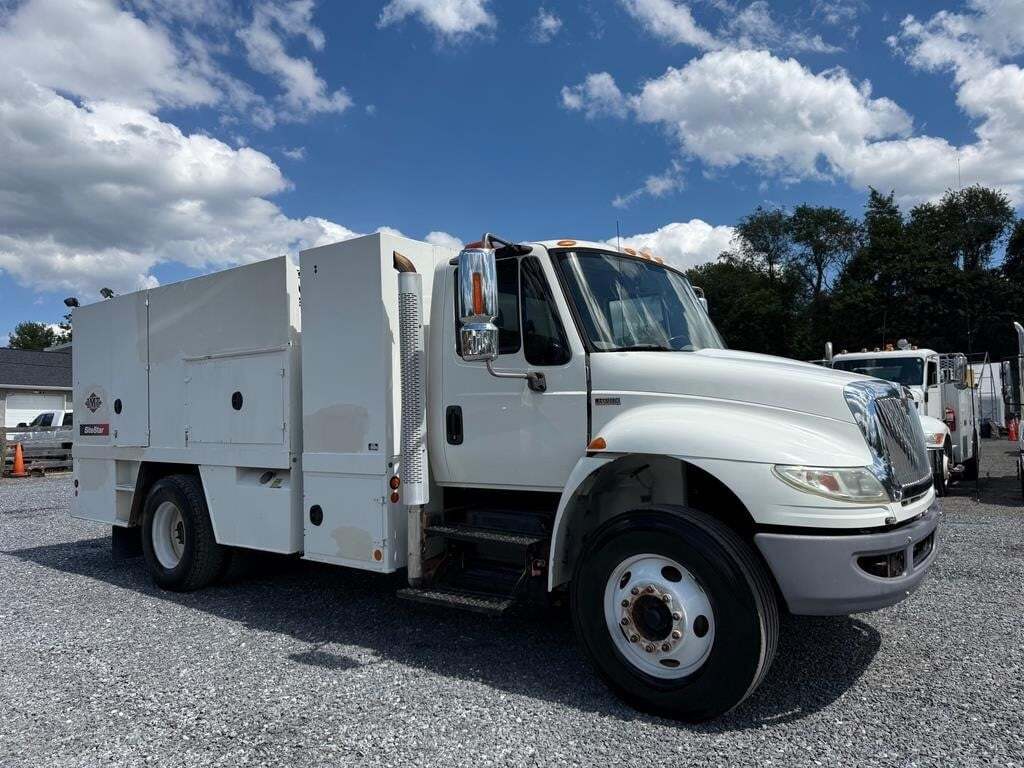 2015 INTERNATIONAL DURASTAR 4300 in Clarksville, MD