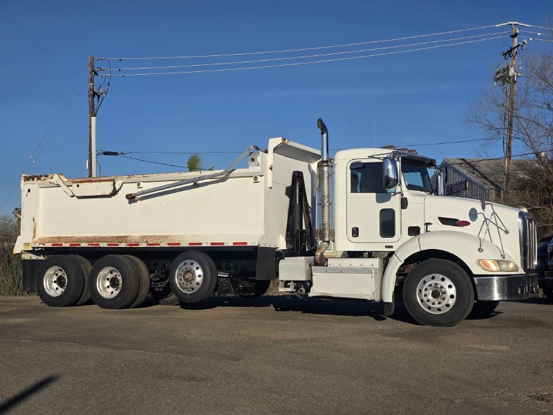 2011 PETERBILT 384