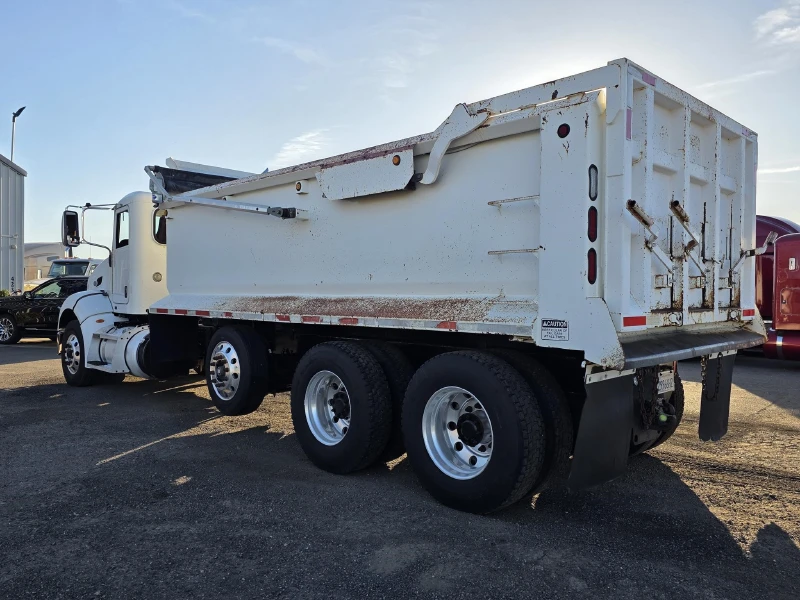 2011 PETERBILT 384
