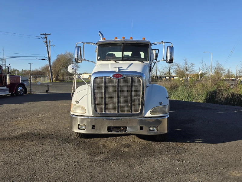 2011 PETERBILT 384