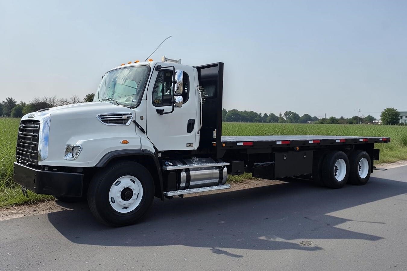 2016 FREIGHTLINER 114SD in Hatfield, PA