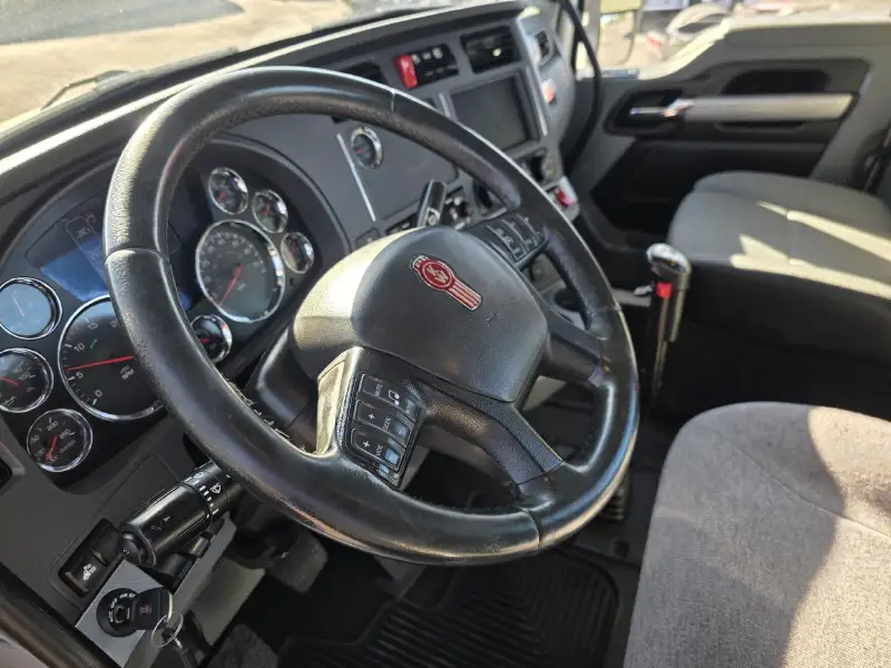 2022 KENWORTH T680