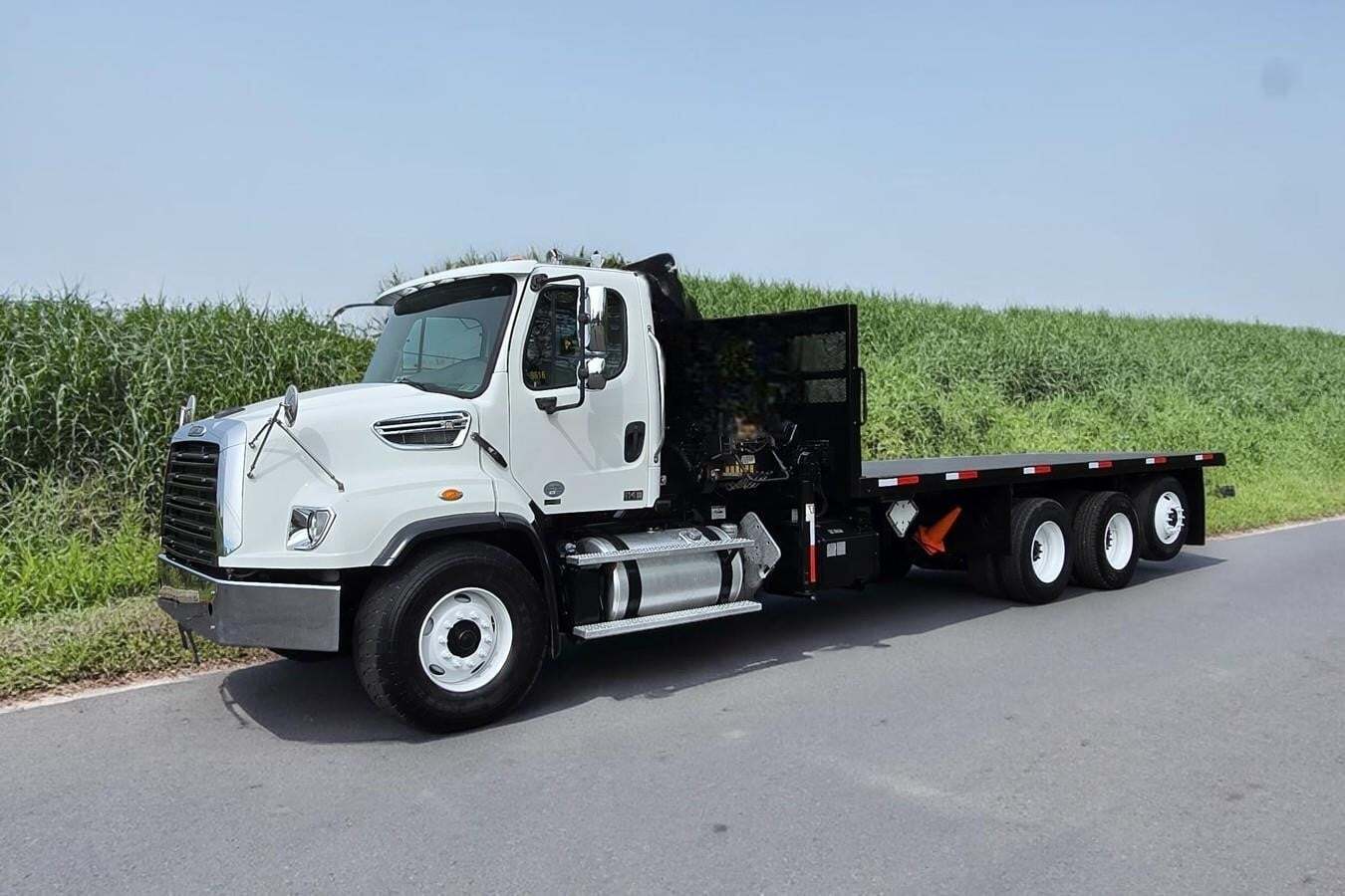 2014 FREIGHTLINER 114SD in Hatfield, PA