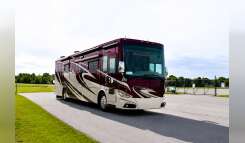 2015 Tiffin Motorhomes PHAETON 40 QBH RV