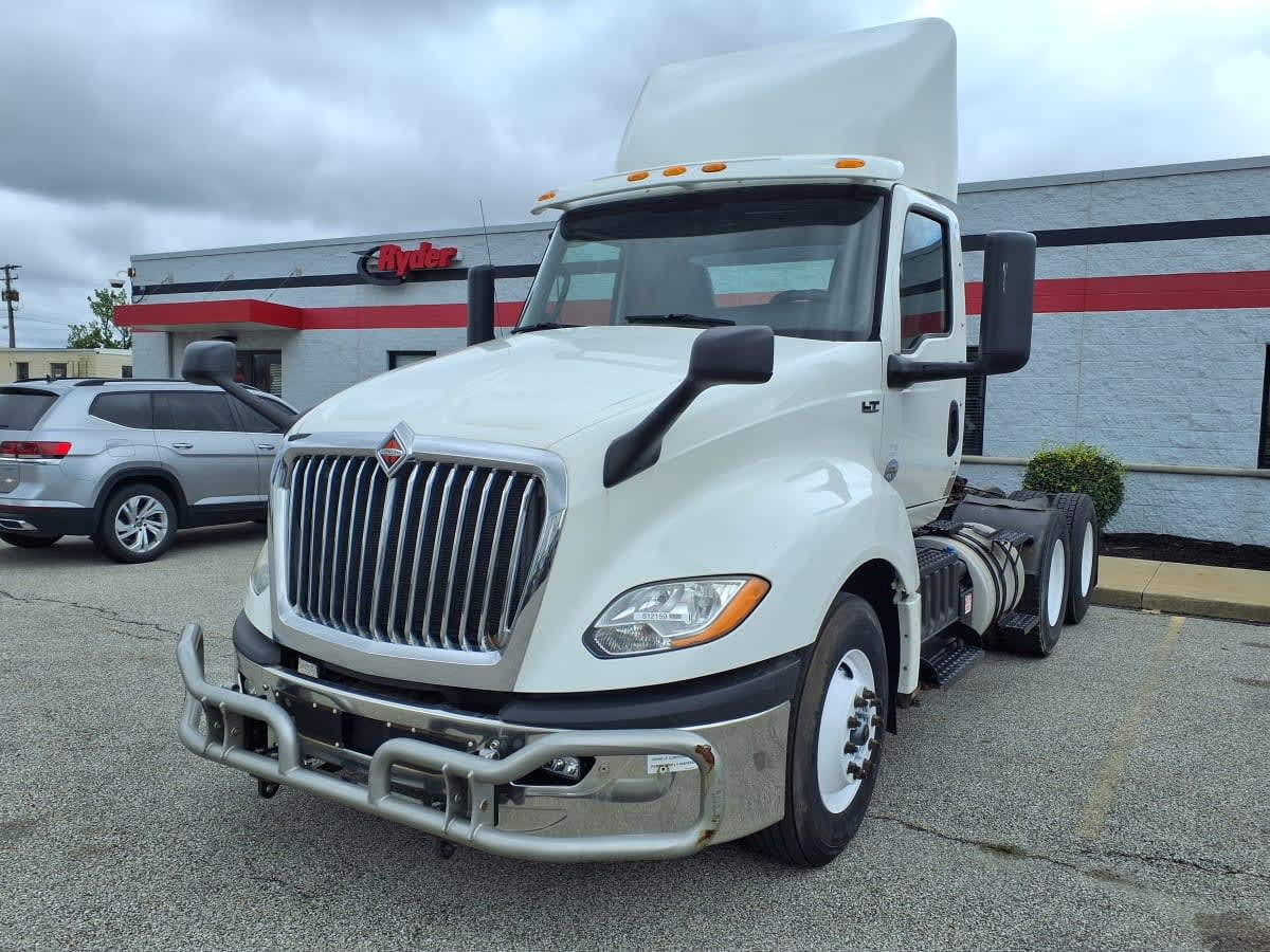 2019 INTERNATIONAL LT625 DAYCAB T/A in Cleveland, OH