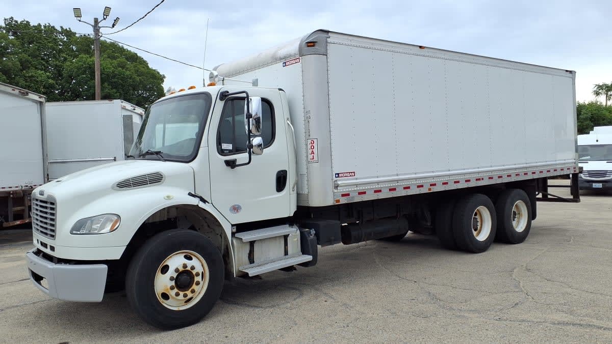 2018 FREIGHTLINER BUSINESS CLASS M2 106 in Warwick, RI