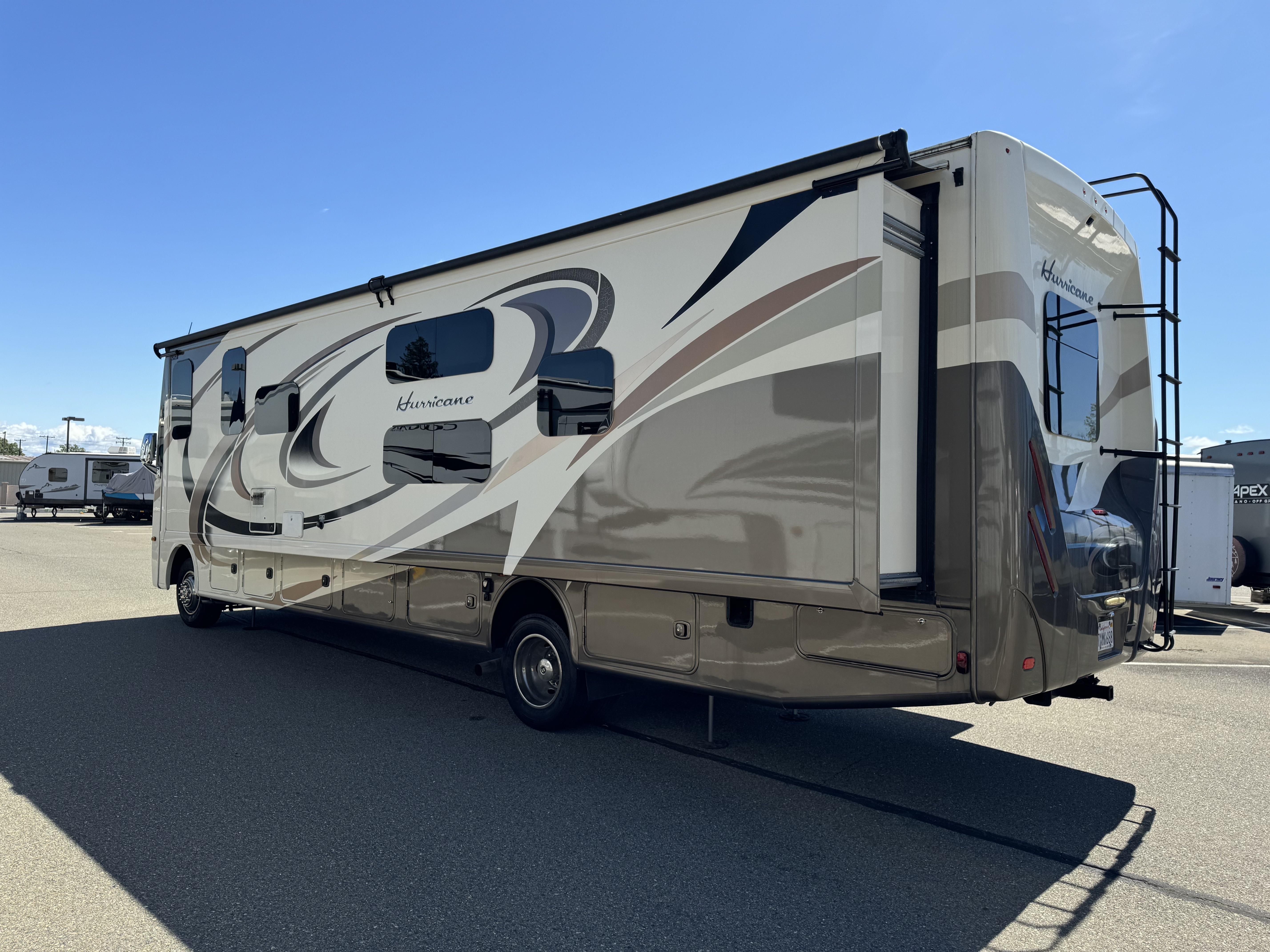 2017 Thor Motor Coach HURRICANE 34J RV