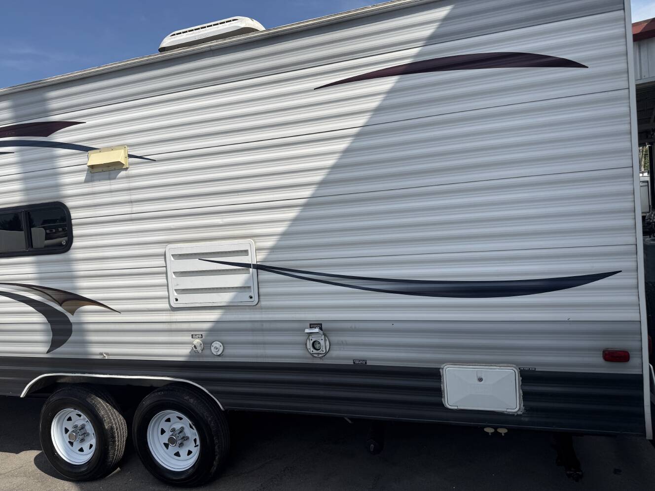 A photo of this 2013 Prime Time AVENGER 26BH