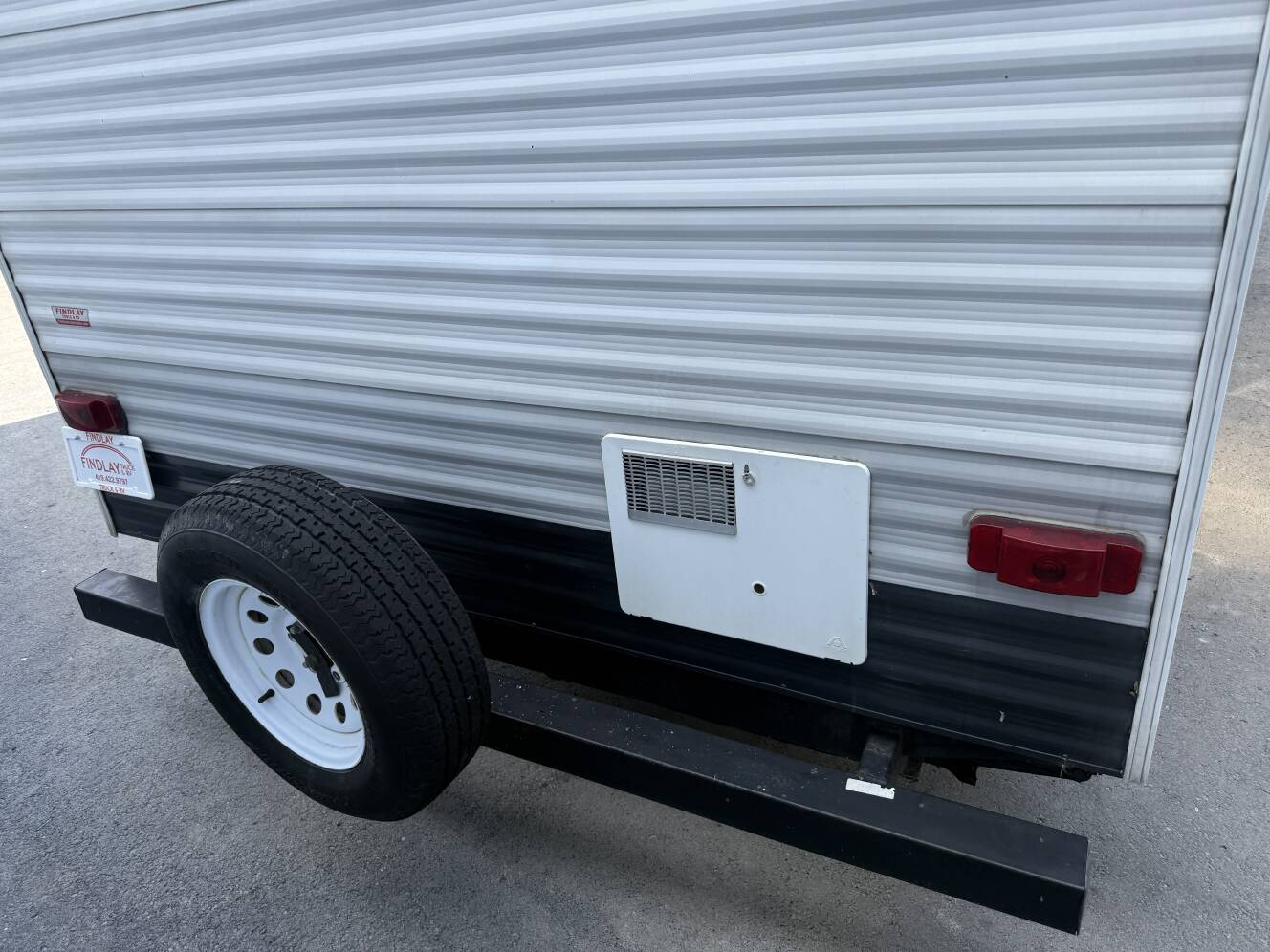A photo of this 2013 Prime Time AVENGER 26BH