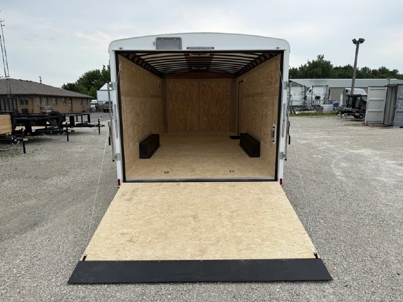 2027 HAUL ABOUT LPD8518TA3
