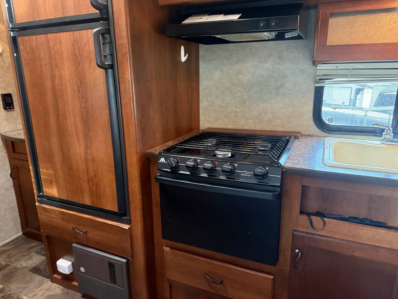 A photo of this 2013 Prime Time AVENGER 26BH